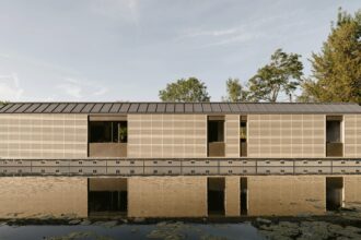 Making Waves: The Architectural Brilliance of Float House by TiggColl Studio | The Coolector