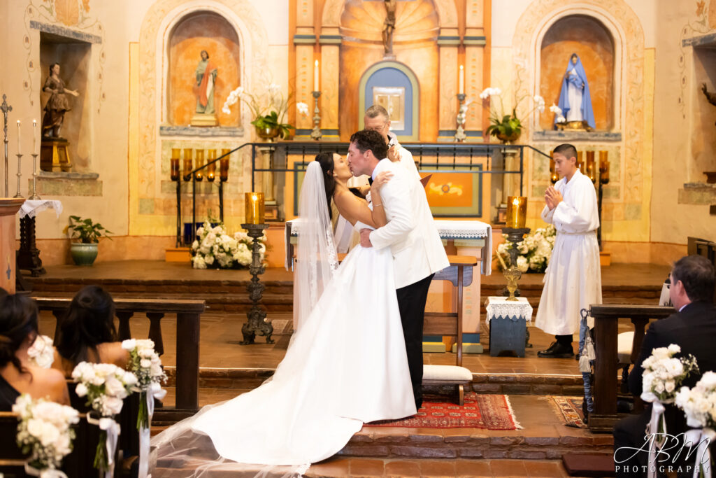 Alila_Marea_beach_resort_encinitas_wedding_photography26-1024x683 Alila Marea Beach Resort | Mission San Diego de Alcalá | Taylor + Drew's Wedding Photography