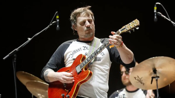 No Matter What Time It Is, It’s Garage-Beers-O’Clock in the Mutiny After Midnight YouTube Comments Section